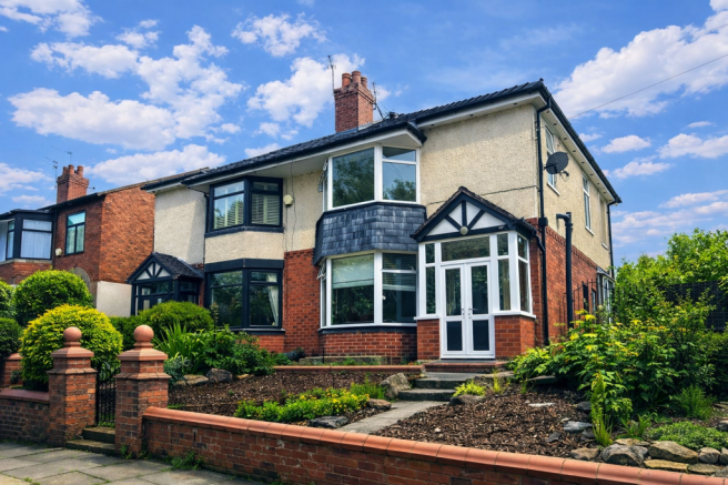 3 bed property, in Mather Road, £270,000