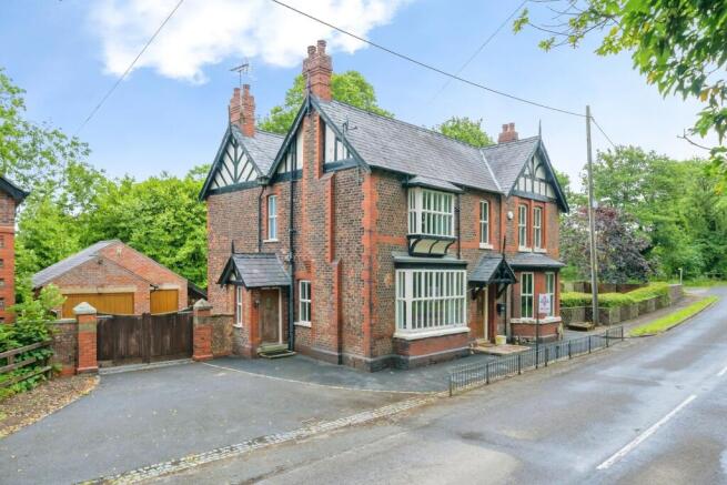 4 bed property, in Grimsditch Lane, £799,000