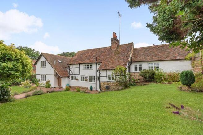 4 bed property, in Horsham Road, £1,050,000
