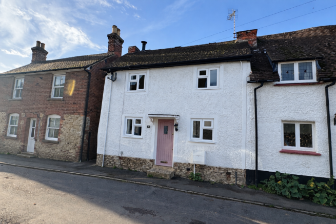 3 bed property, in High Street, £425,000