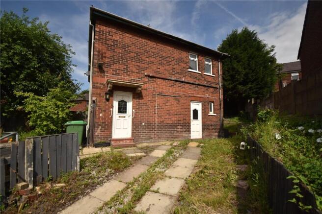 3 bed property, in Royley, £180,000