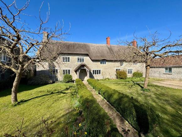 4 bed property, in Vine Cottage, £675,000