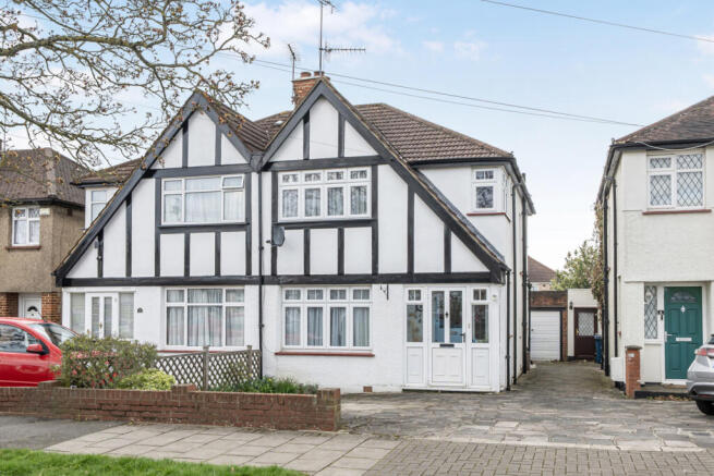 3 bed property, in Tintern Way, £525,000