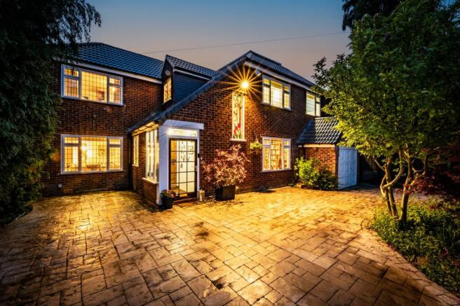4 bed property, in Arlington Road, £925,000