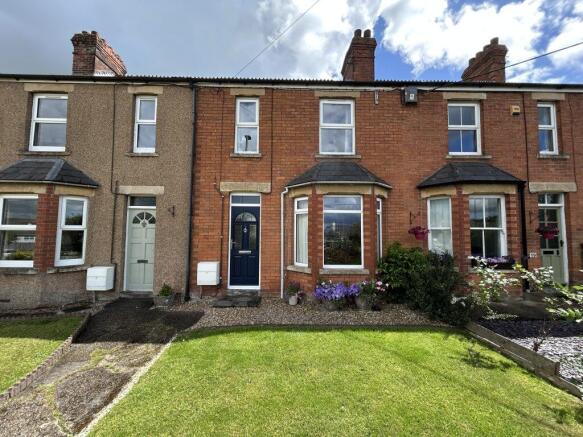 2 bed property, in West Coker Road, £230,000