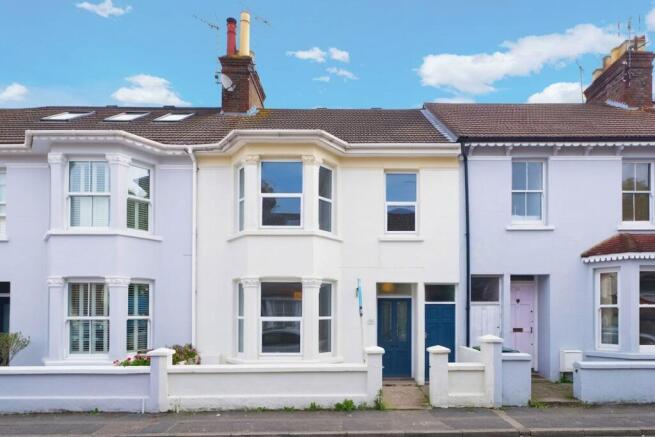 4 bed property, in Norfolk Road, £600,000