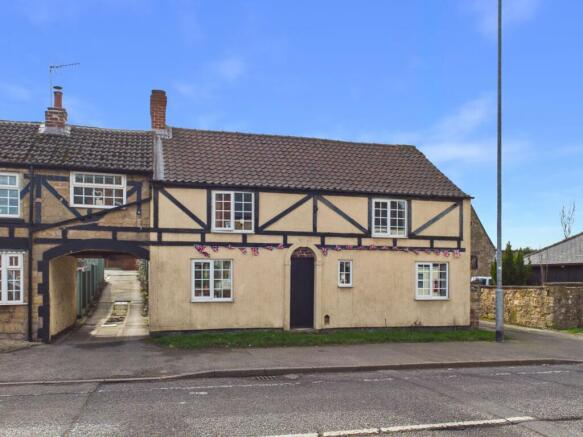 3 bed property, in Mansfield Road, £280,000