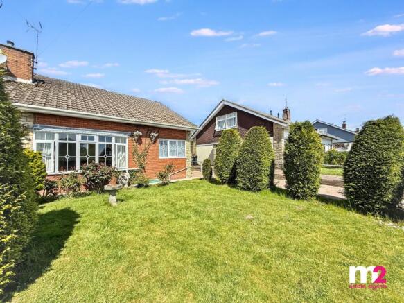 4 bed property, in Eastfield Road, £280,000