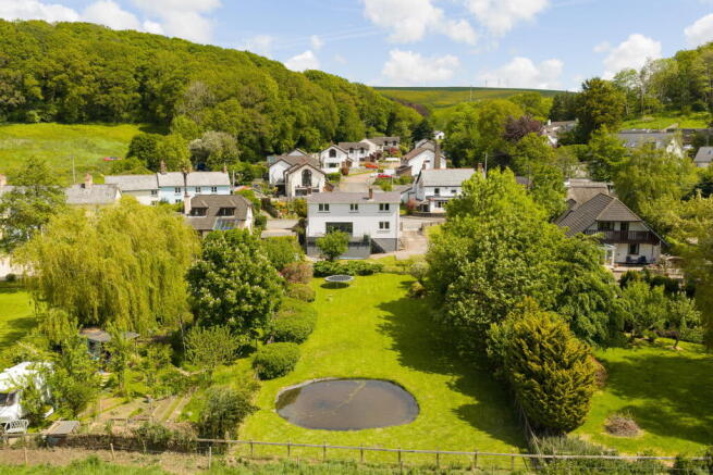 4 bed property, in Weare Giffard, £500,000