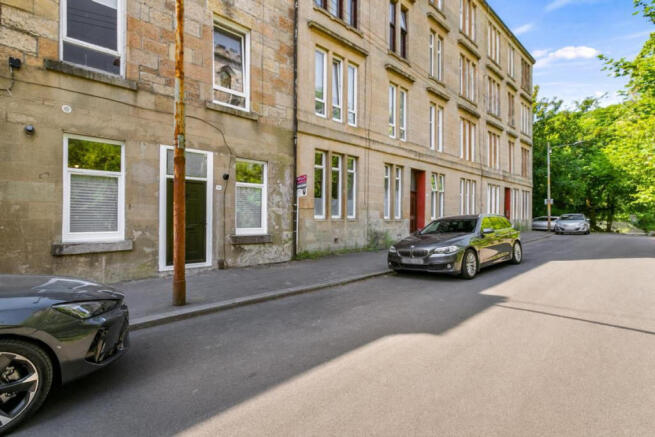 1 bed property, in Kilmailing Road, £90,000