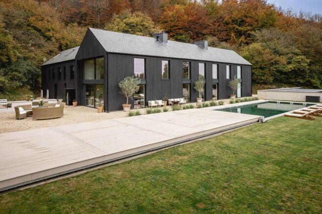 6 bed property, in Steep, £5,750,000