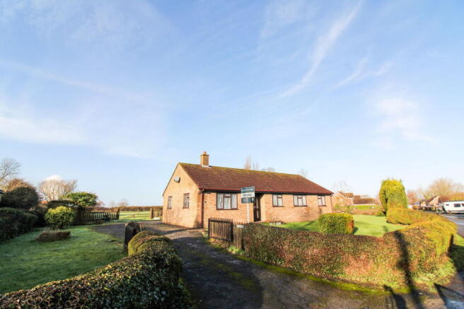 3 bed property, in Cade Lane, £499,950