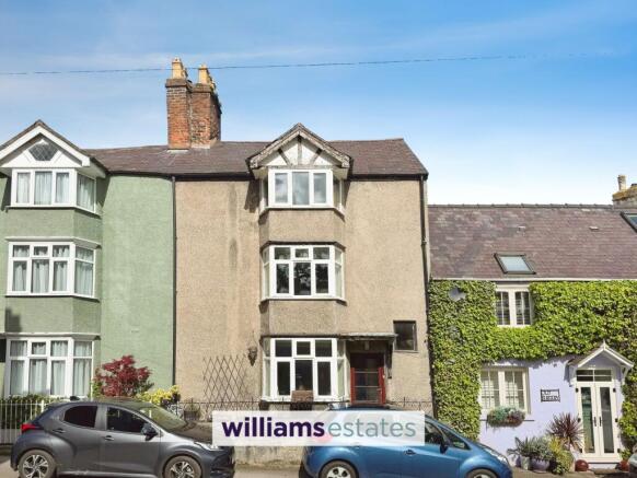 3 bed property, in Record Street, £220,000