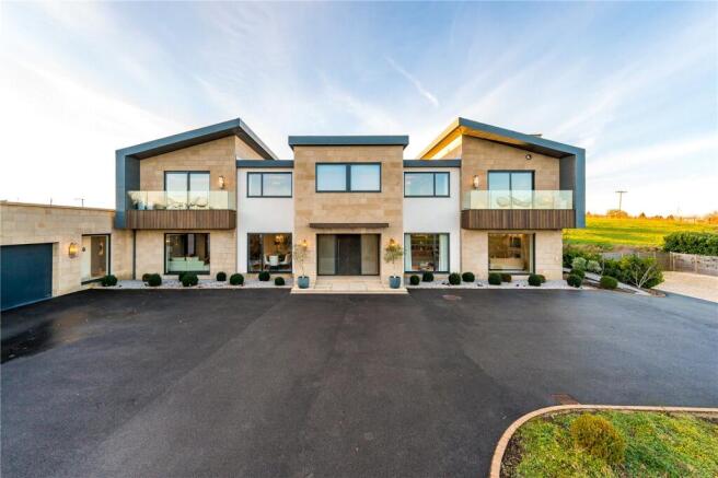6 bed property, in Hilltop Farm, £4,500,000