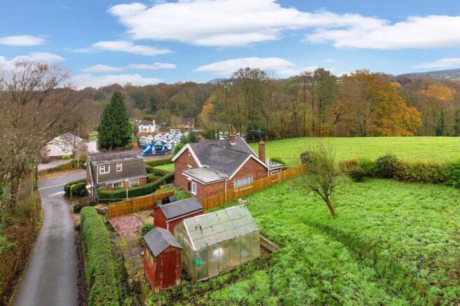 3 bed property, in Biddulph Road, £156,000