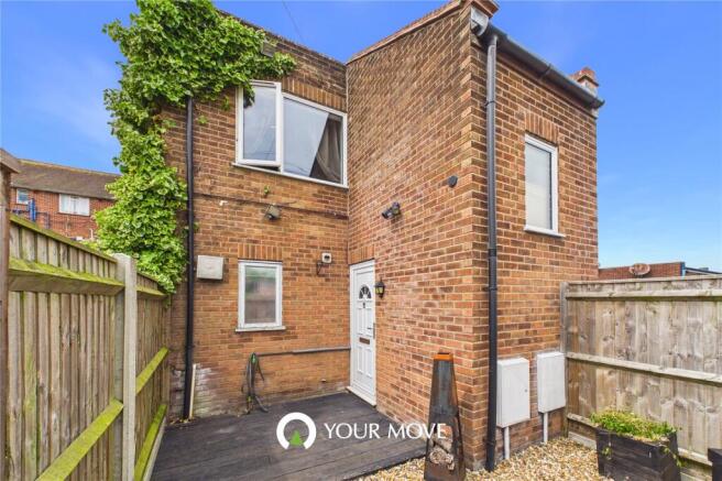 1 bed property, in Magdalen Way, £90,000
