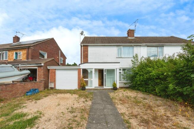 3 bed property, in Surbiton Road, £425,000