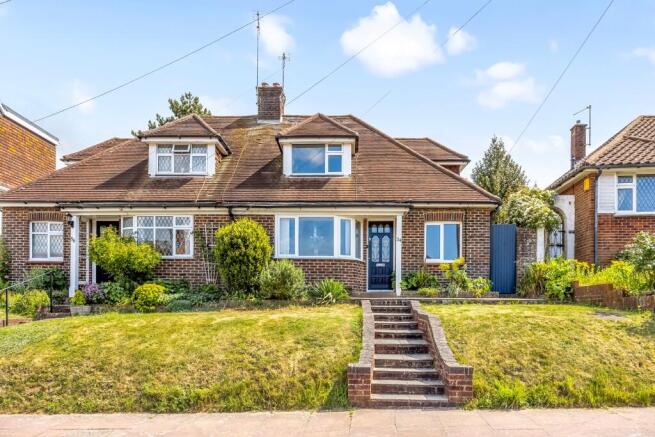 3 bed property, in Overhill Way, £550,000