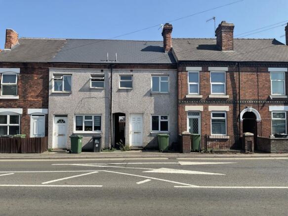 2 bed property, in 170 Station Road, £65,000