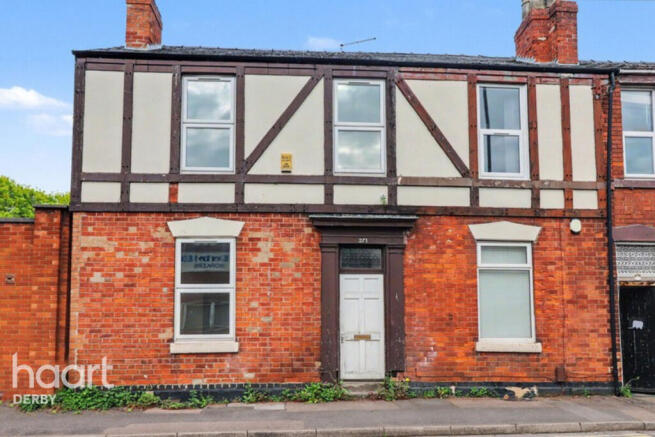 5 bed property, in Abbey Street, £180,000