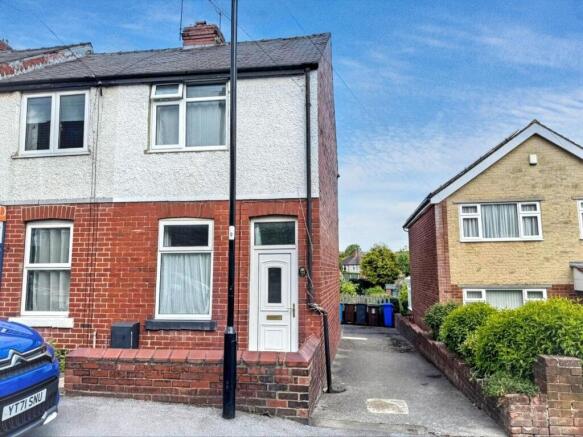 1 bed property, in Harvey Clough Road, £170,000