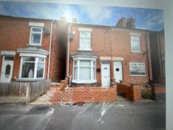 3 bed property, in Kilton Road, £110,000
