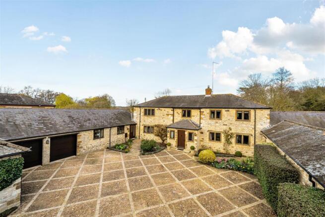5 bed property, in Spring Lane, £1,350,000