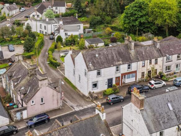 3 bed property, in Main Street, £230,000