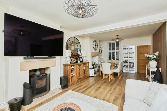 3 bed property, in Dale Road North, £245,000