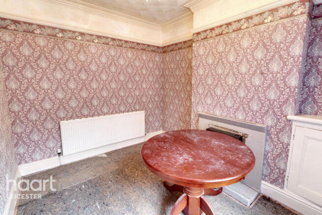 2 bed property, in Rowsley Street, £200,000