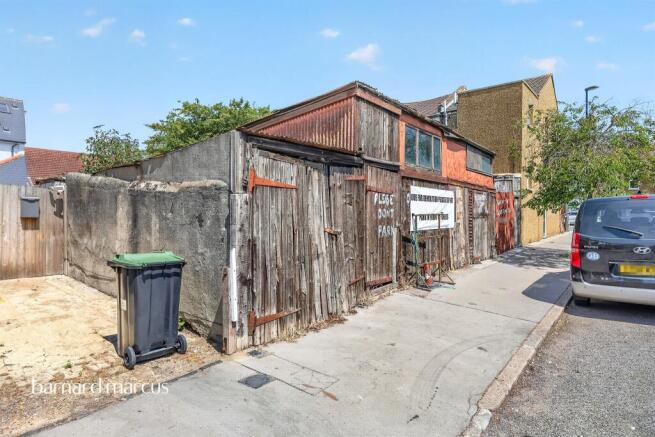 Land, in Dartnell Road, £25,000