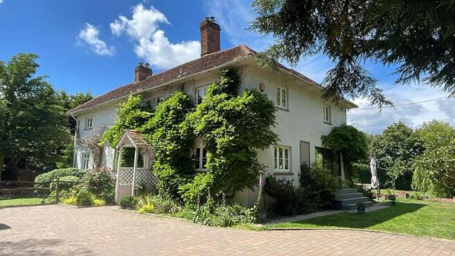 6 bed property, in Easthampstead Road, £2,500,000