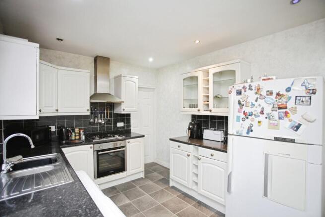 3 bed property, in Henley Road, £210,000
