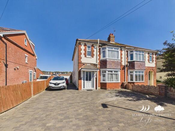 3 bed property, in Central Road, £460,000