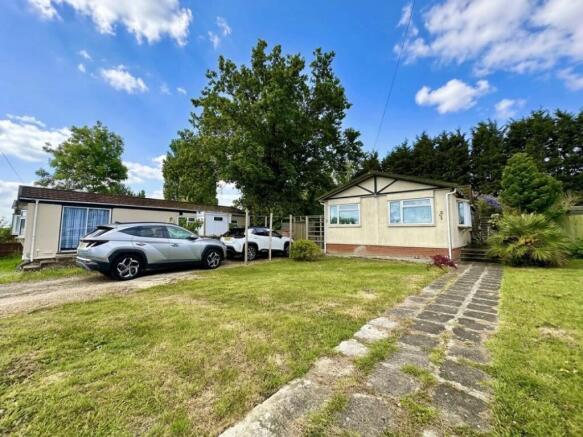 3 bed property, in North End, £250,000