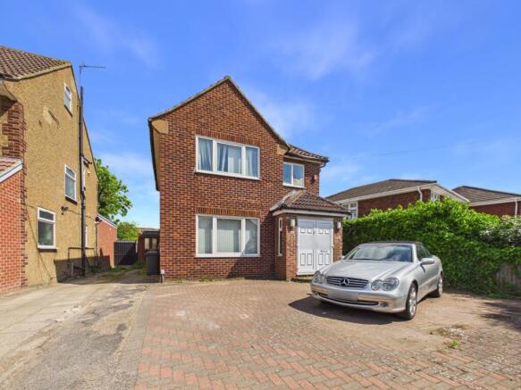 3 bed property, in Langley Road, £750,000