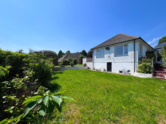 2 bed property, in Saracen Way, £299,000