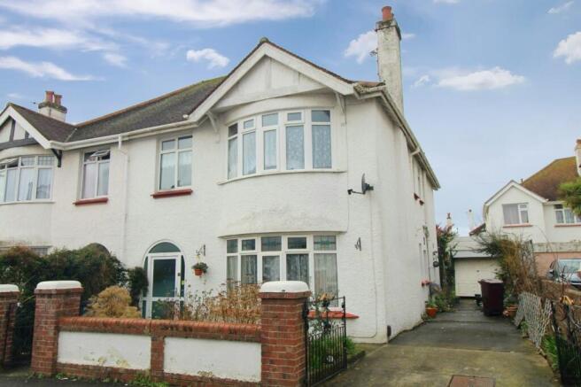 4 bed property, in Wilbarn Road, £299,950