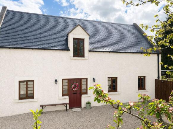 5 bed property, in Crooksmill, £400,000