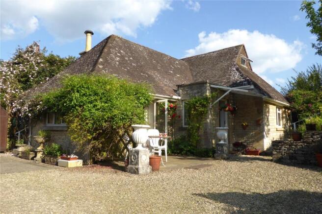 2 bed property, in Over Butterrow, £750,000