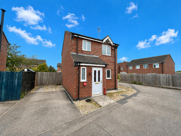 3 bed property, in Plover Road, £250,000