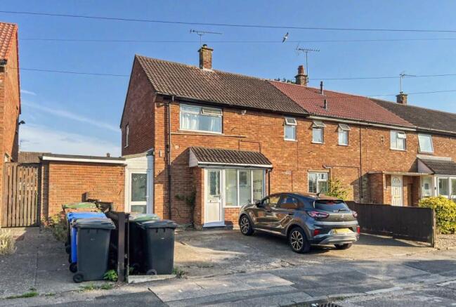 3 bed property, in 501 London Road, £125,000