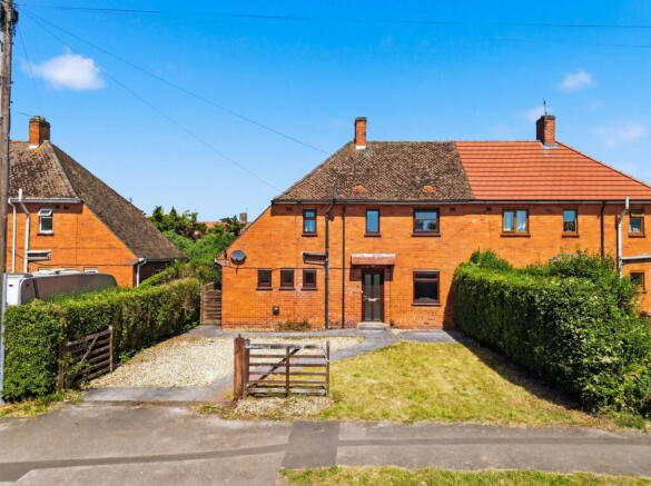 3 bed property, in Marsh Lane, £230,000
