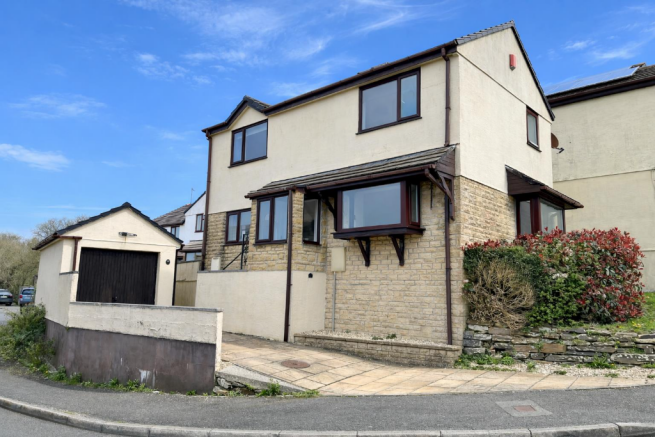 3 bed property, in Gweal Wartha, £285,000