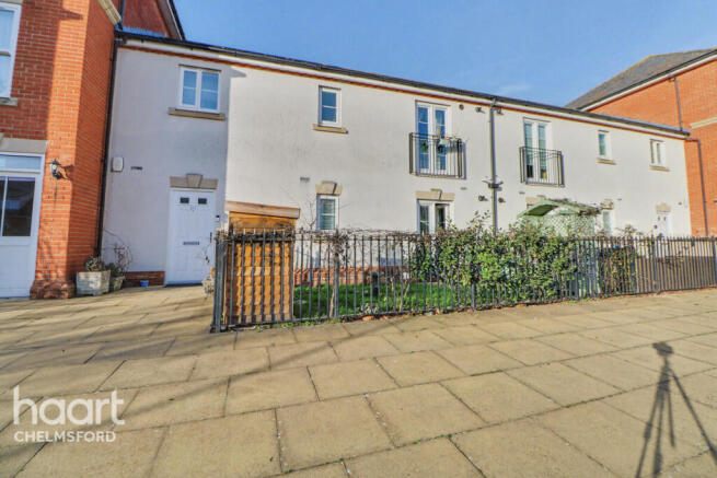 2 bed property, in Fayrewood Drive, £220,000