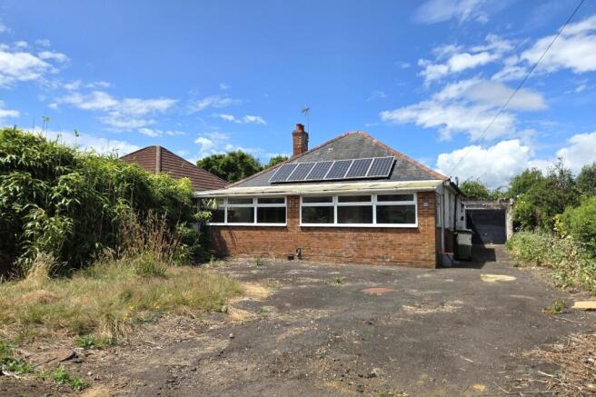 2 bed property, in CUCKOO LANE, £250,000