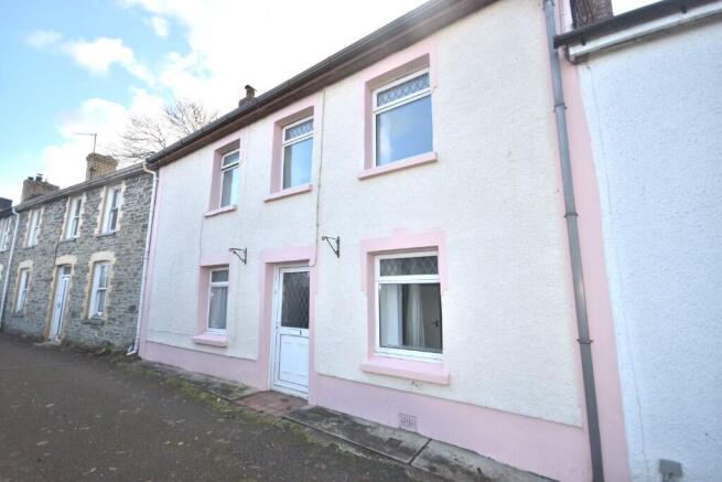 4 bed property, in Penlan Terrace, £155,000