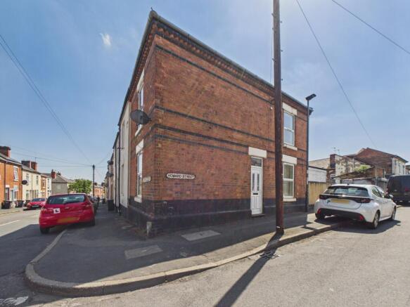 2 bed property, in Howard Street, £150,000