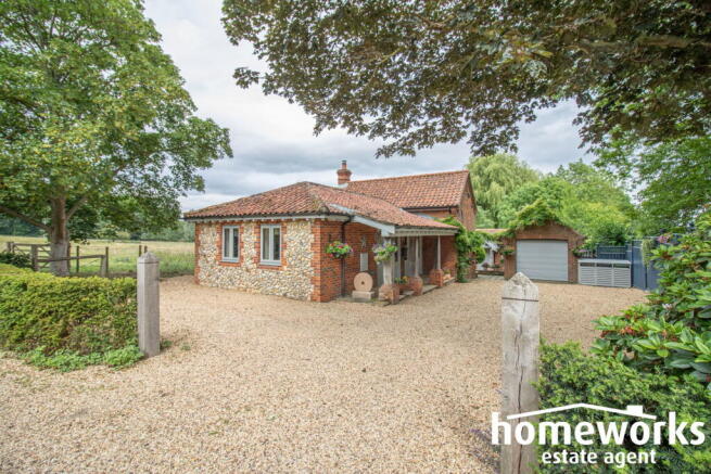 4 bed property, in Mill Street, £695,000