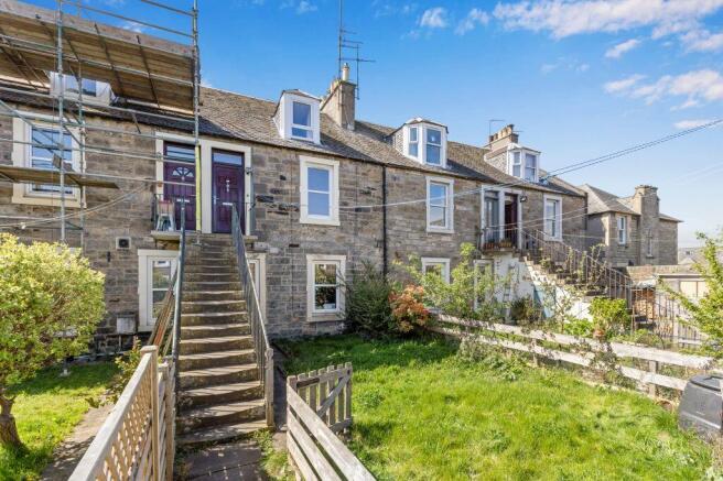 3 bed property, in 14 Hawthornbank Place, £340,000